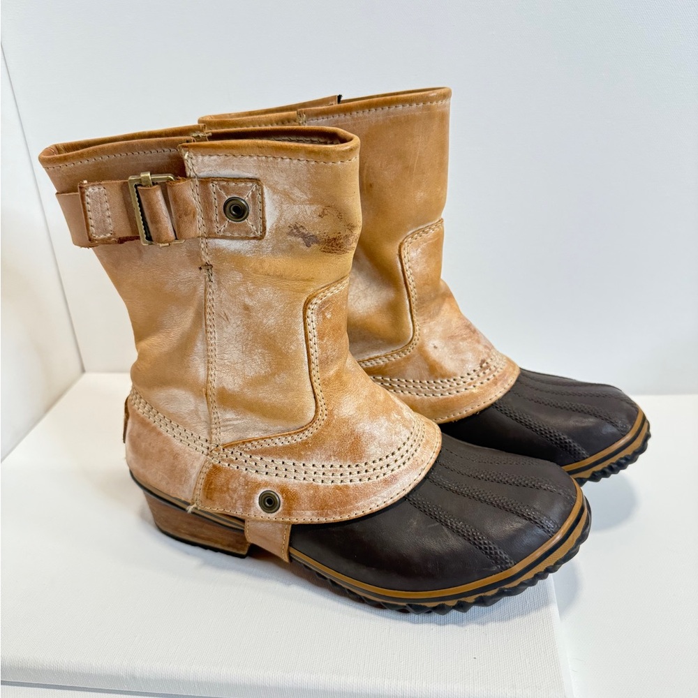 Sorel Tan and Black Winter Boots